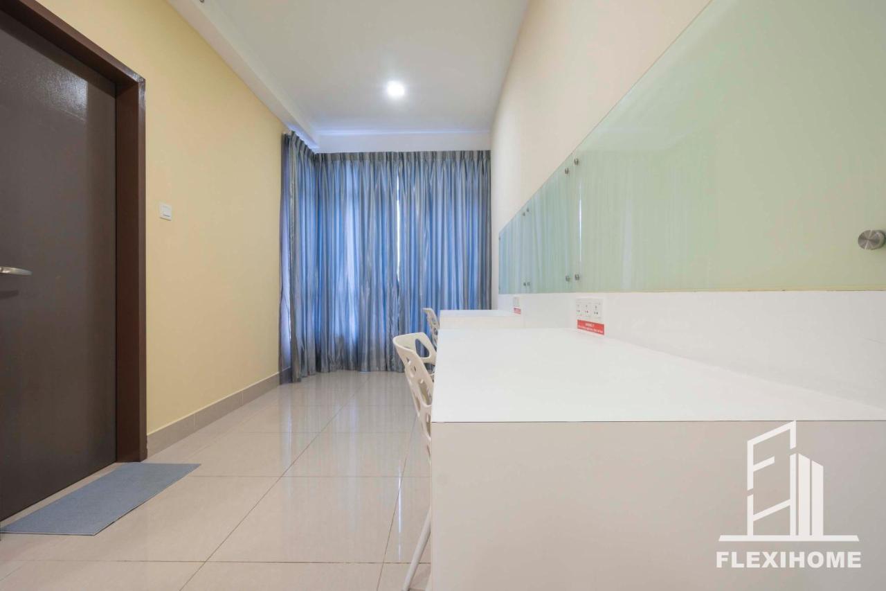 FlexiHome Shaftsbury: Day-Use Work Space in Cyberjaya Exterior photo